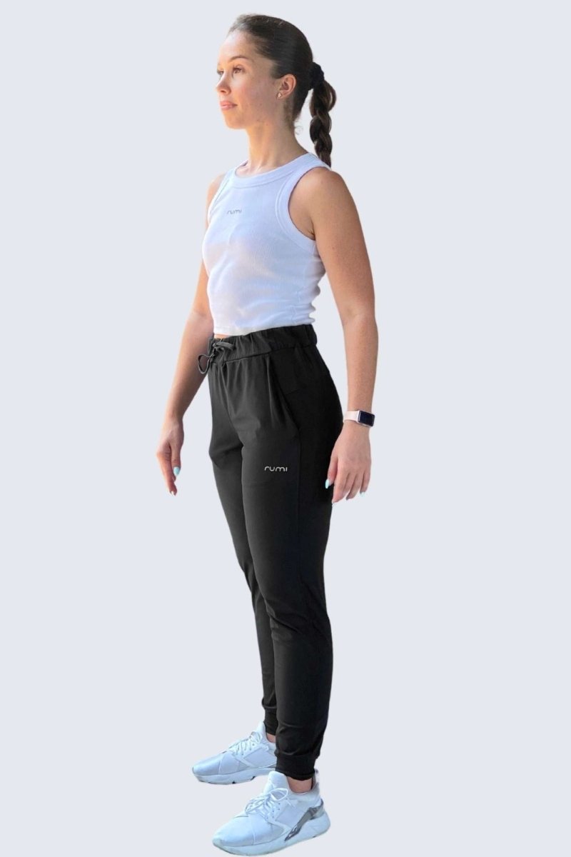 Rumi Earth - W SunSoft Joggers + Pockets 30" - Black - R124201BKP - Bottoms