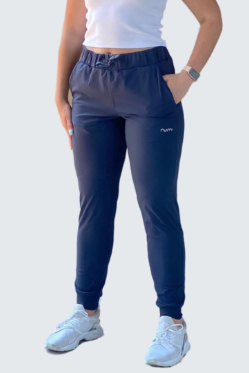 Rumi Earth - W SunSoft Joggers + Pockets 30" - Midnight - R124201MTP - Bottoms