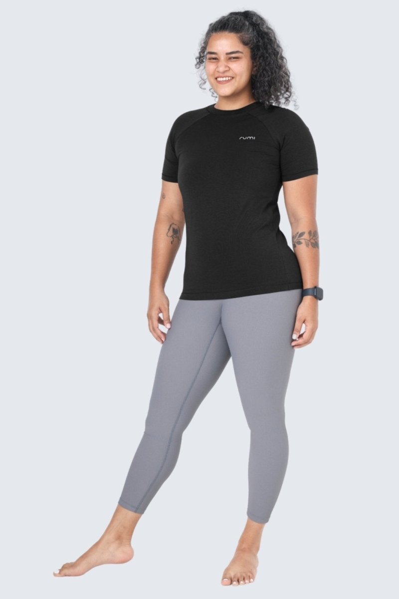 Rumi Earth - WU Move Tee - Black - R521505BKP - Tops